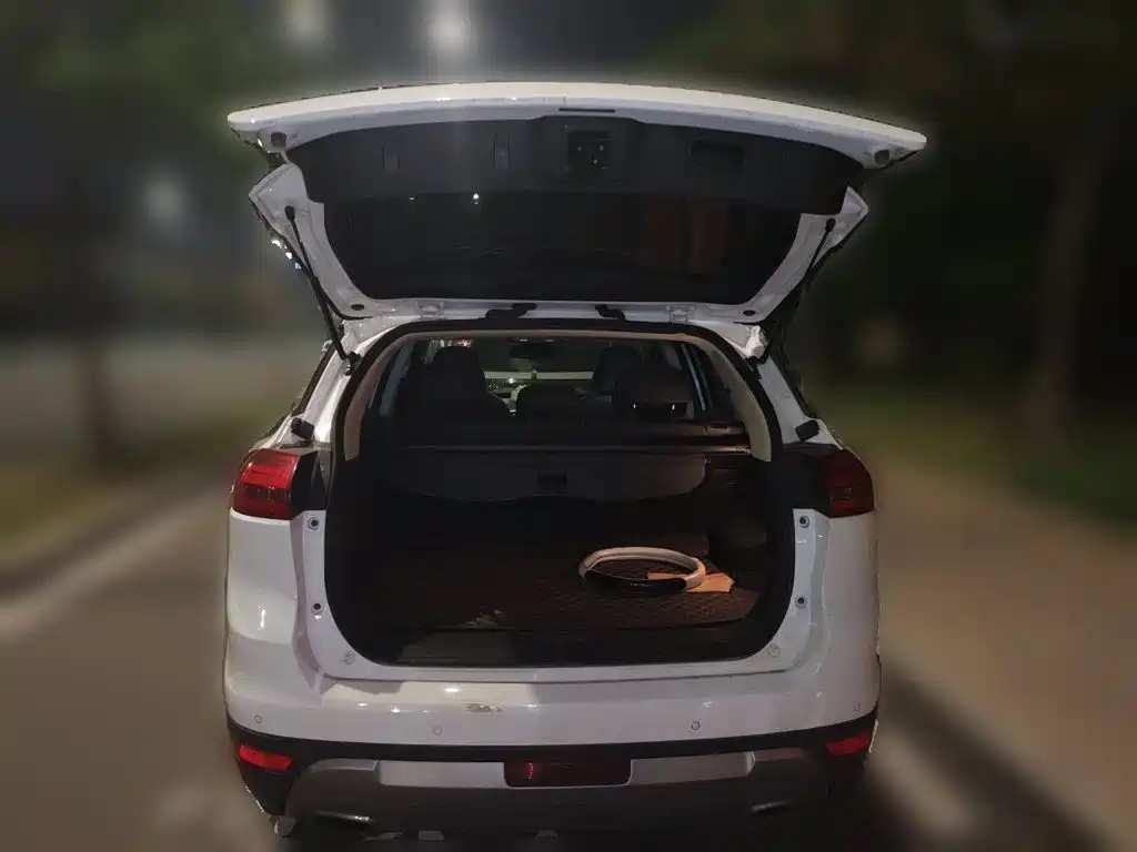 Geely Boyue — миниатюра 15