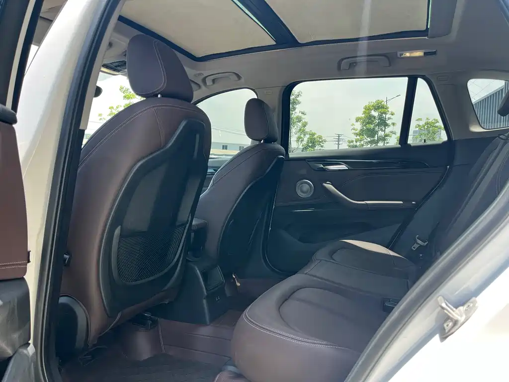 BMW X1 — миниатюра 15