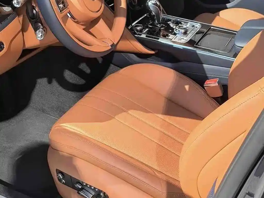 Bentley Flying Spur — миниатюра 4