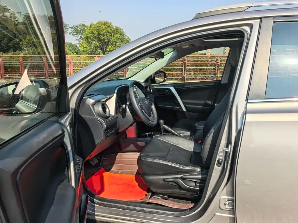 TOYOTA RAV4 RONGFANG