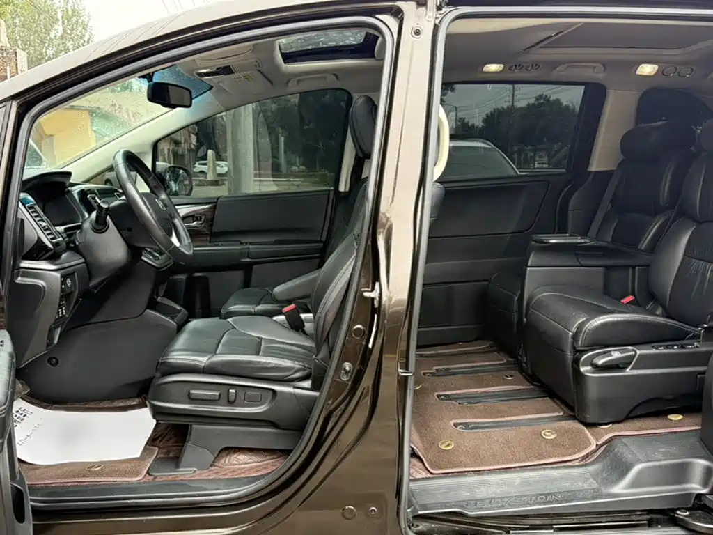 Honda Elysion — миниатюра 10