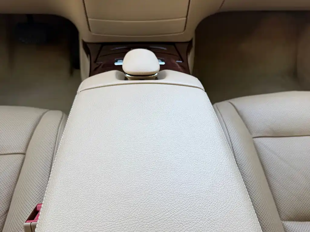 Mercedes-Benz S-Class — миниатюра 19