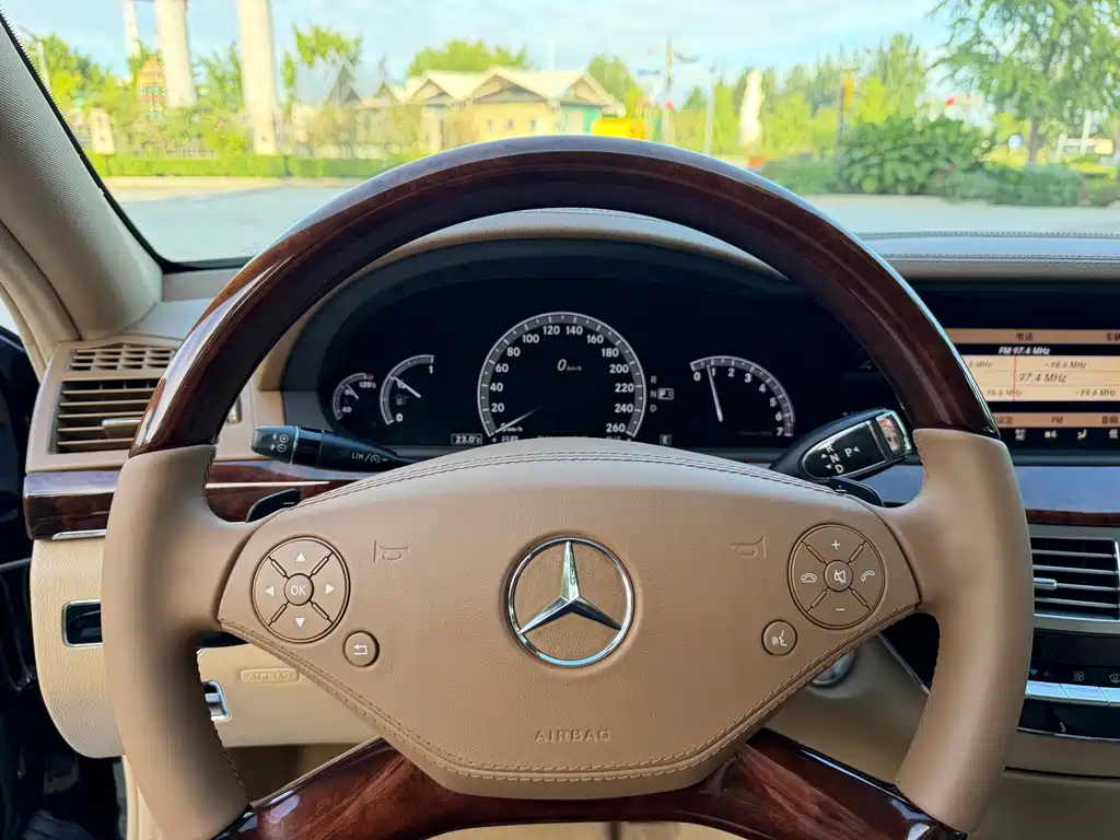 Mercedes-Benz S-Class — миниатюра 18