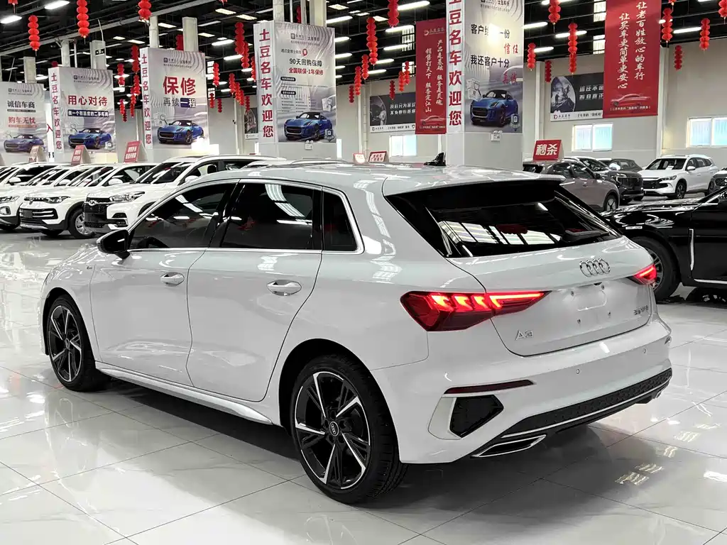 Audi A3 2023 Sportback 35 TFSI Fashion Sport
