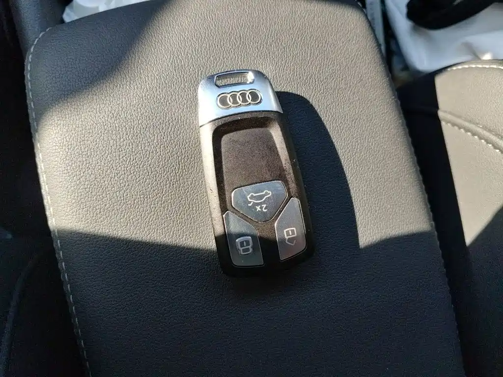 Audi A4L — миниатюра 12