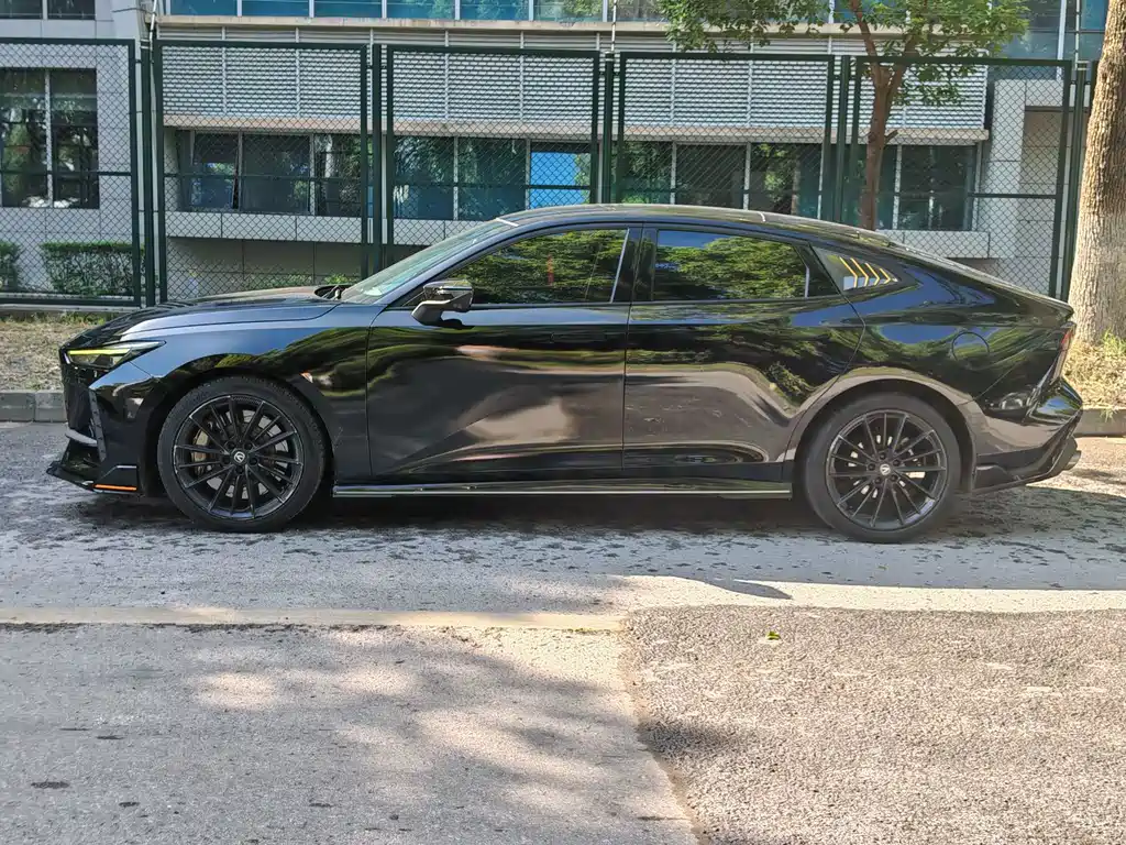Changan UNI-V — миниатюра 4
