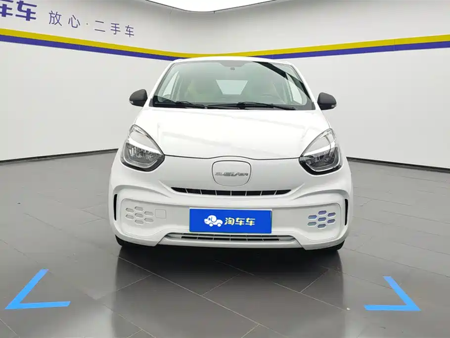 Roewe Clever 2021 302km мест