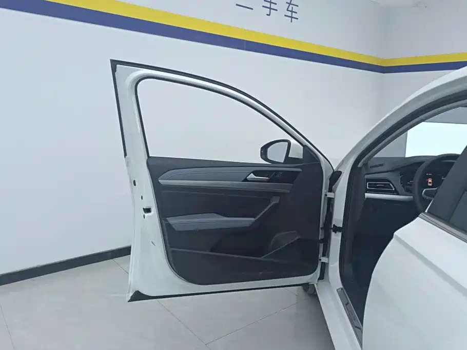 Volkswagen Lavida — миниатюра 7