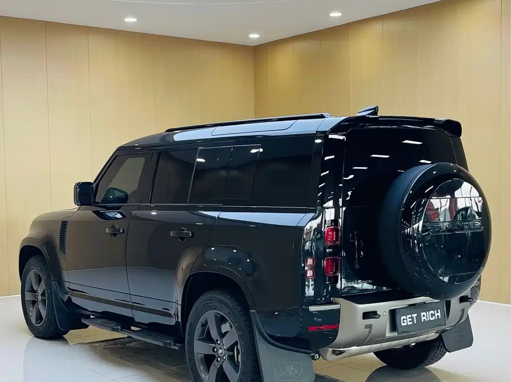 Land Rover Defender — миниатюра 7