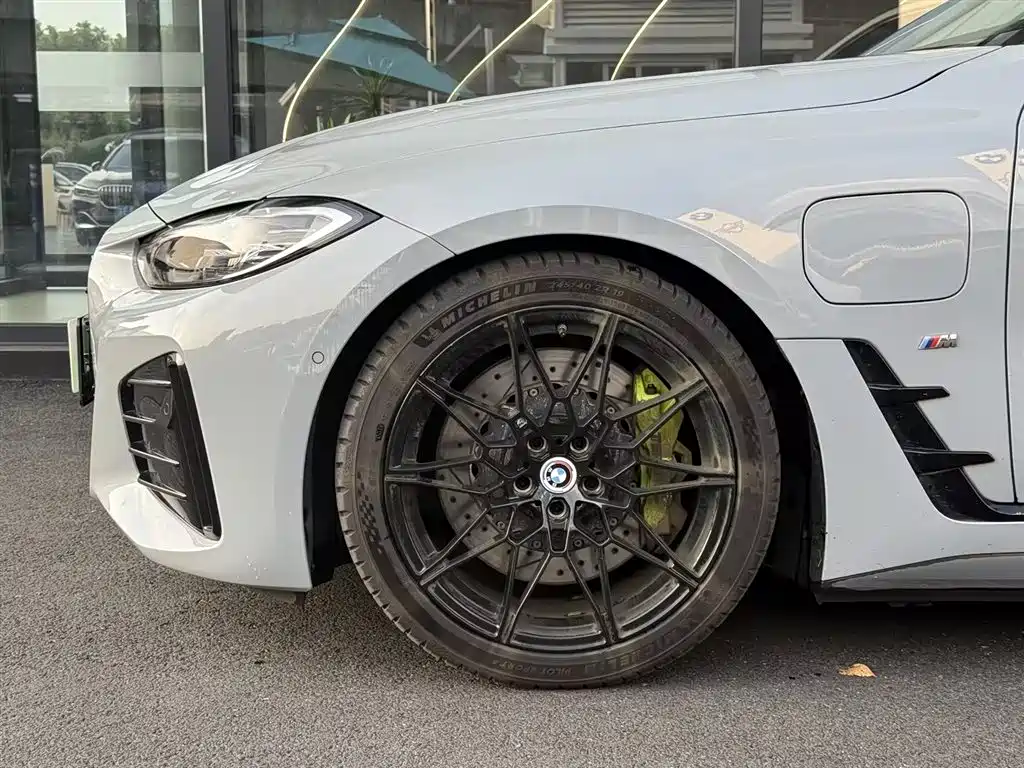 BMW i4 — миниатюра 14