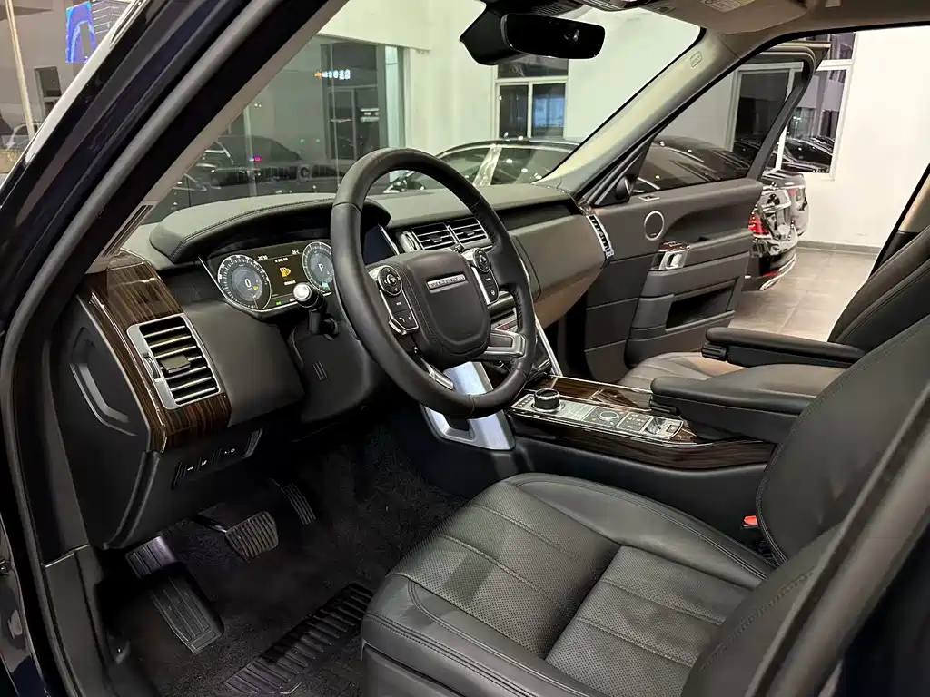 Land Rover Range Rover — миниатюра 7