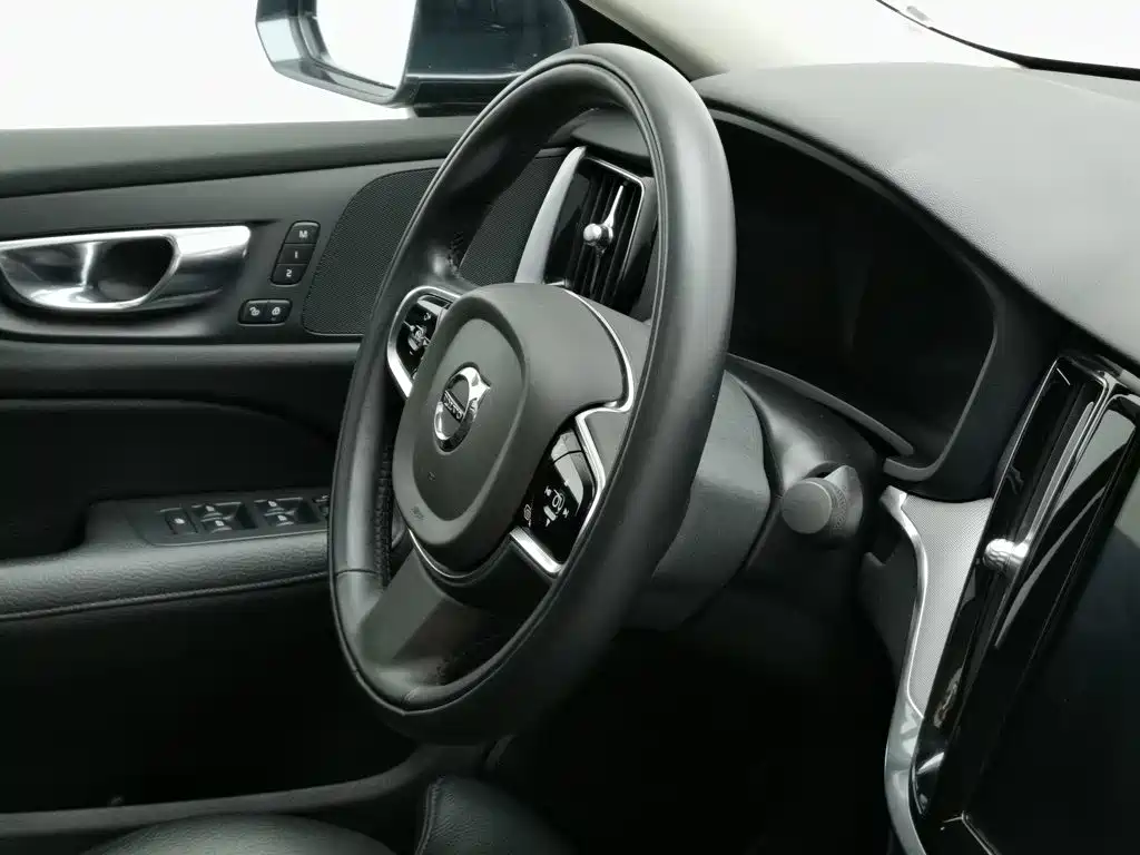 Volvo S60 — миниатюра 22