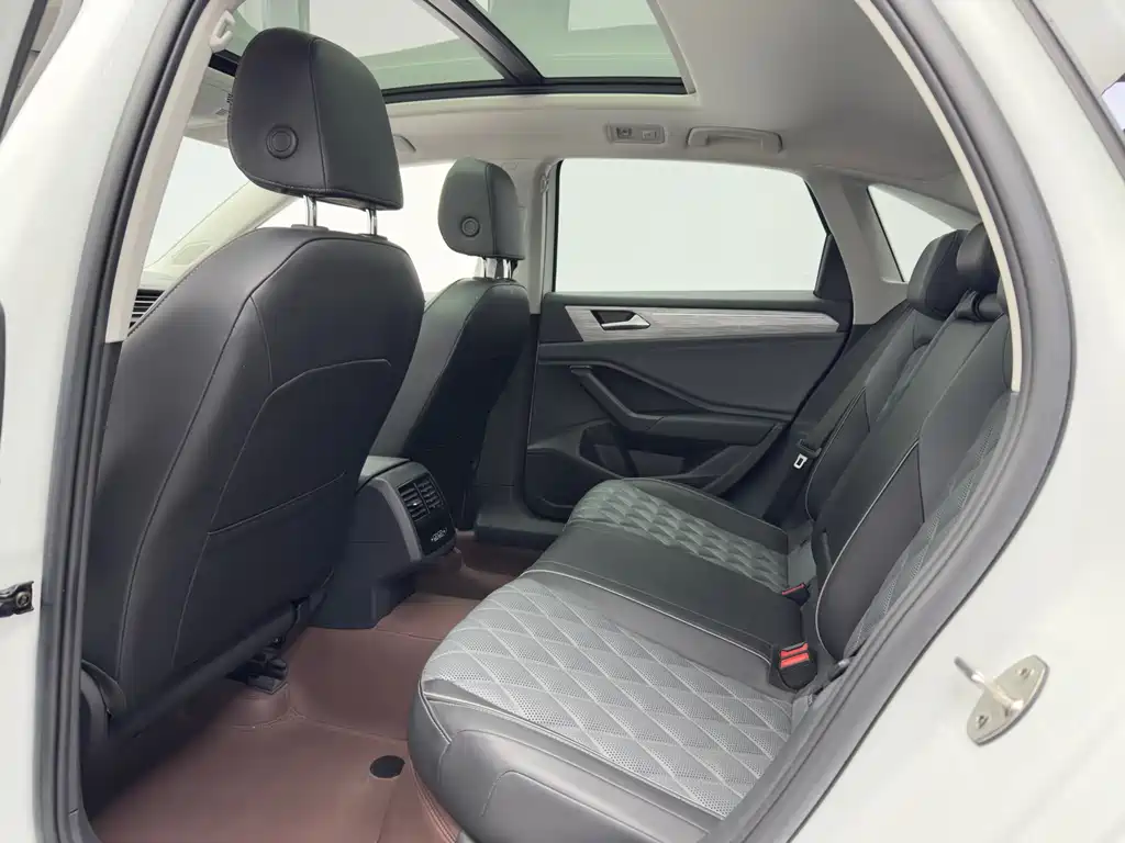 Volkswagen Sagitar 2023 280TSI DSG Lite
