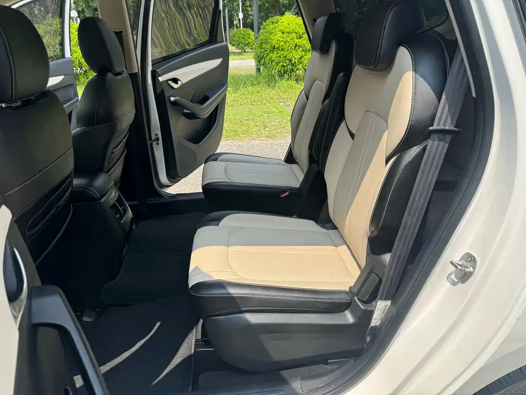 Baojun 360 — миниатюра 10