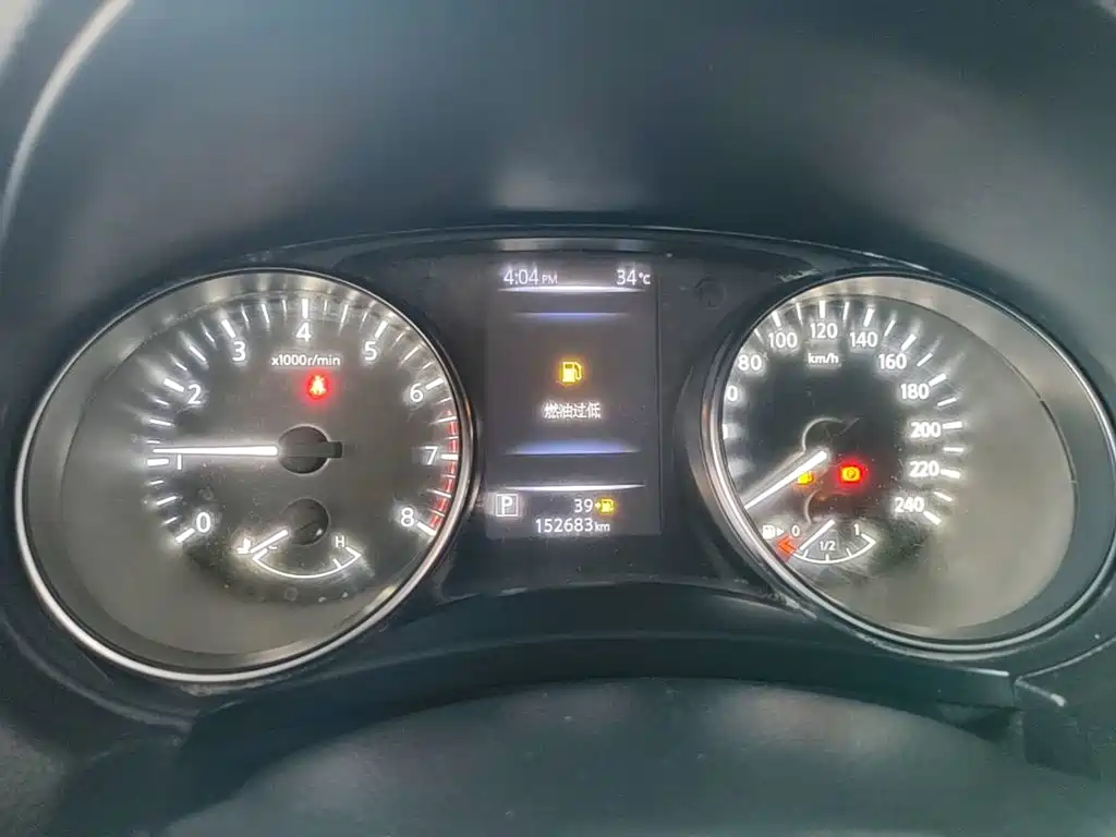 Nissan Qashqai — миниатюра 12