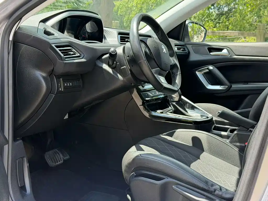 Peugeot 308 — миниатюра 3