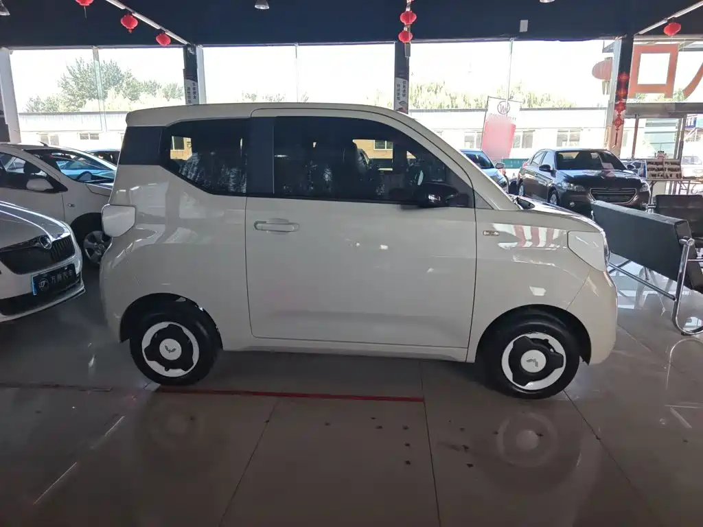 Wuling MINIEV — миниатюра 4
