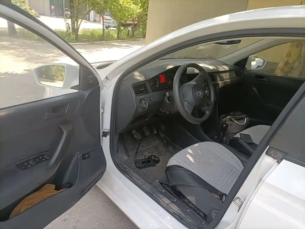 Volkswagen Santana — миниатюра 16