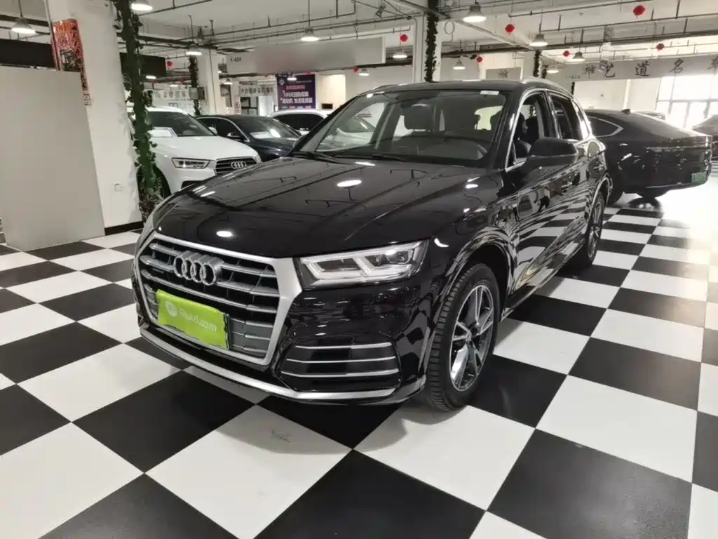 Audi Q5L — миниатюра 2