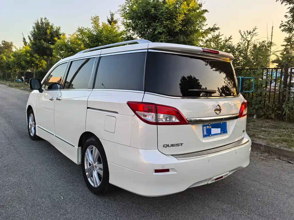 Nissan Quest — миниатюра 3