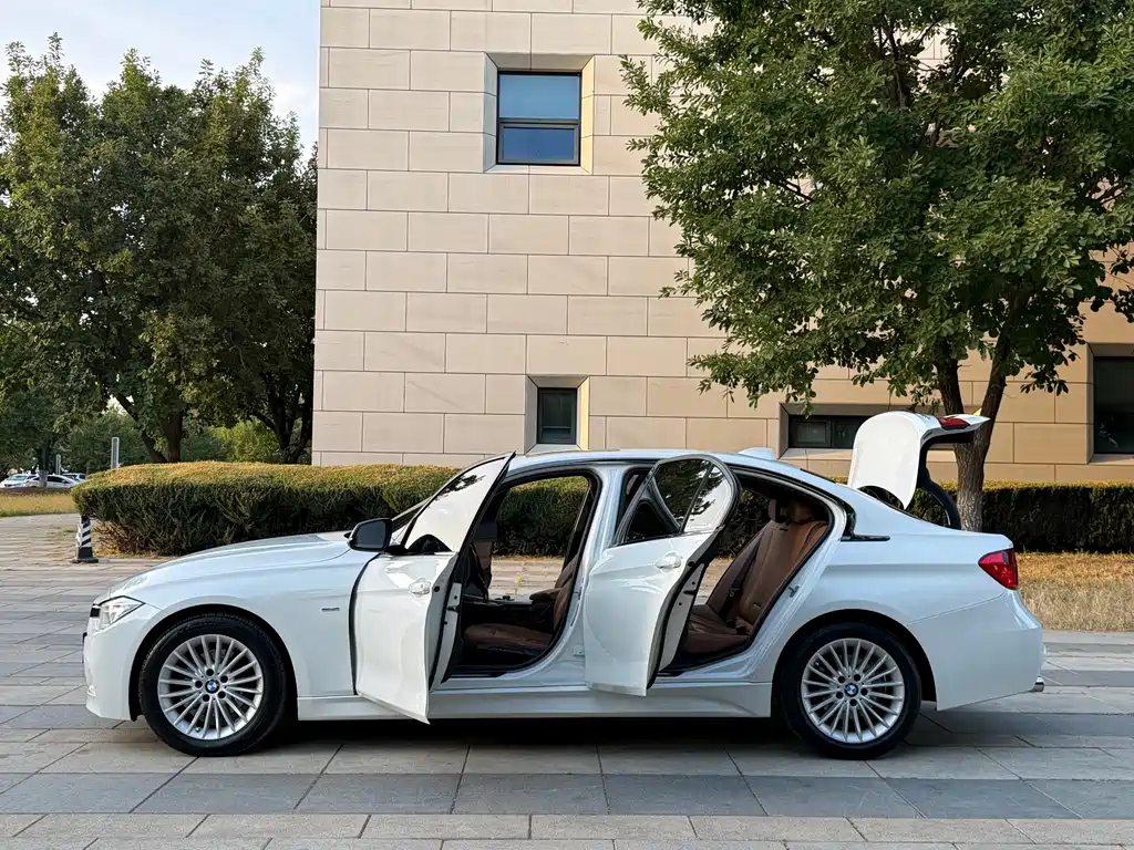 BMW 3 Series — миниатюра 10
