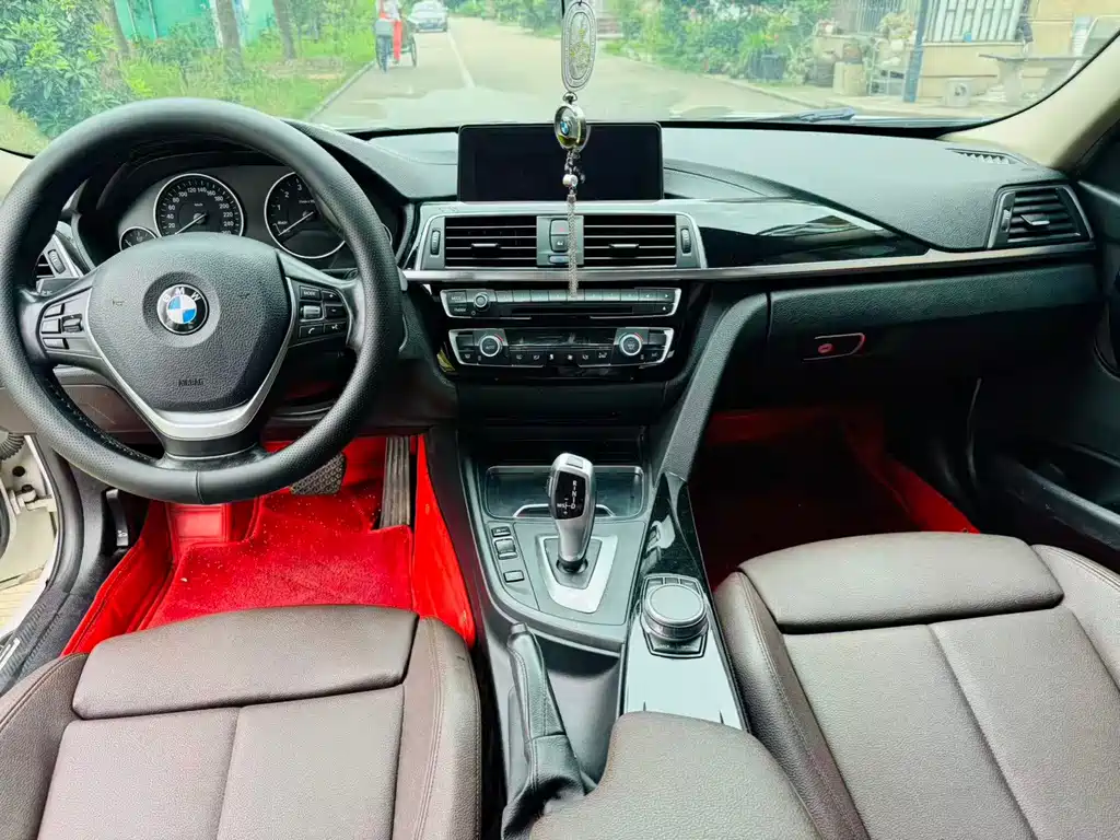 BMW 3 Series — миниатюра 11