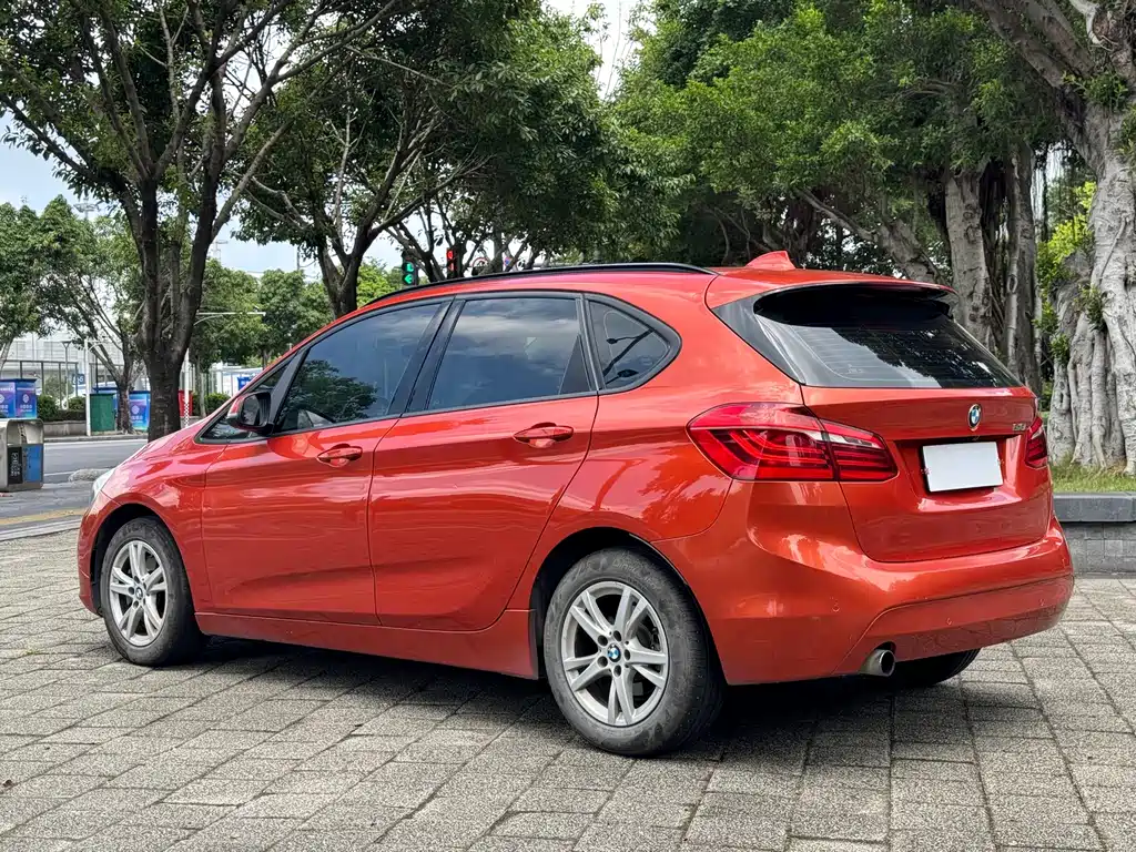 BMW 2 Series Active Tourer — миниатюра 6