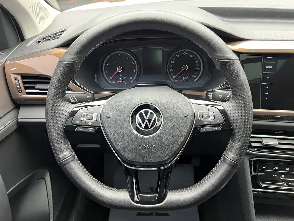 Volkswagen Tharu — миниатюра 10