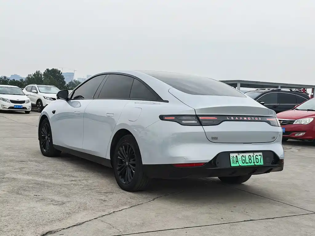 Leapmotor Leapmotor C01 — миниатюра 7