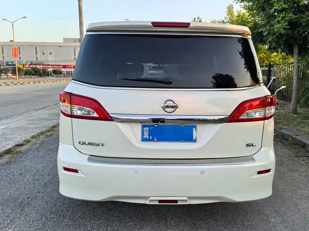 Nissan Quest — миниатюра 4