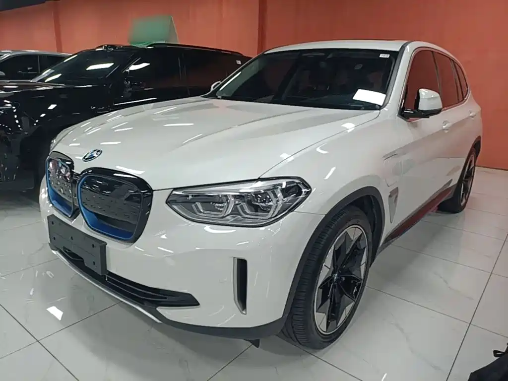 BMW iX3 — миниатюра 2