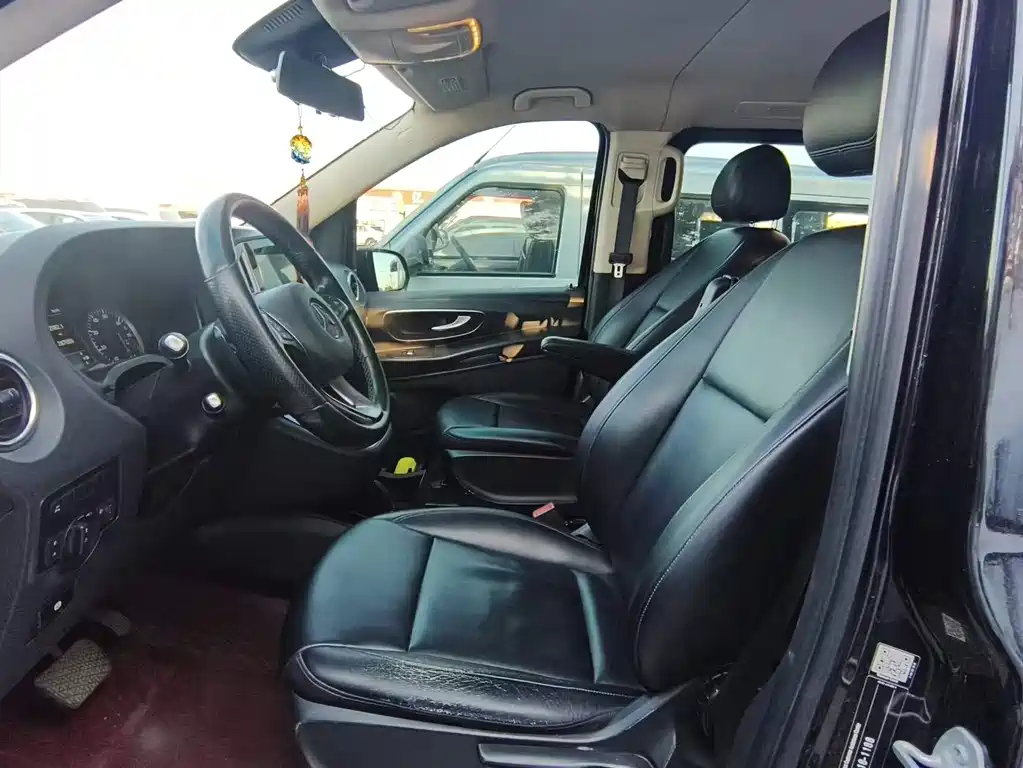 Mercedes-Benz Vito — миниатюра 7