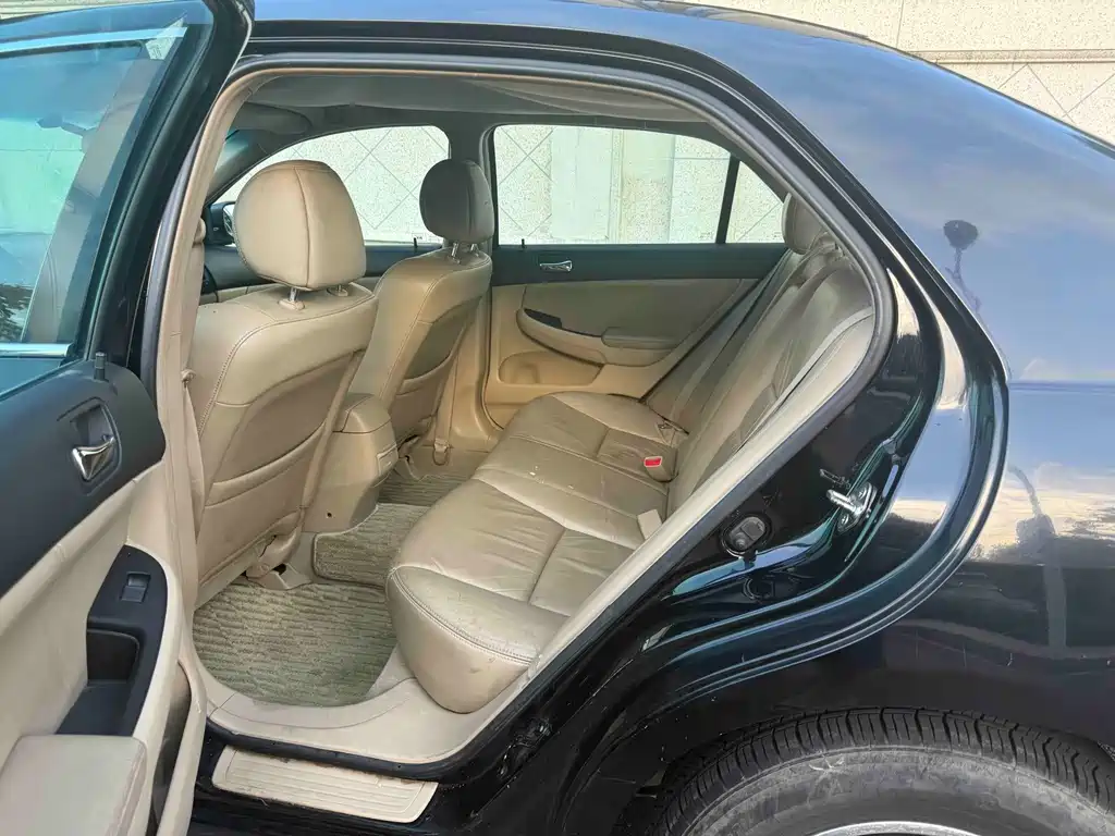 Honda Accord — миниатюра 7