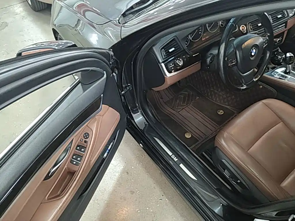 BMW 5 Series — миниатюра 16