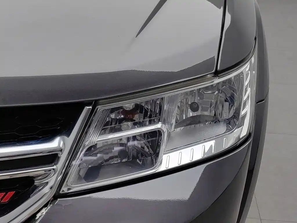 Dodge Journey — миниатюра 7