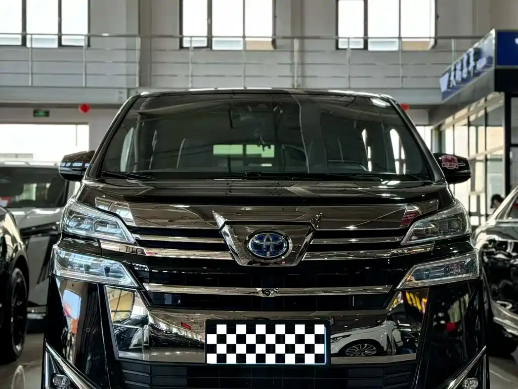 Toyota Vellfire — миниатюра 2