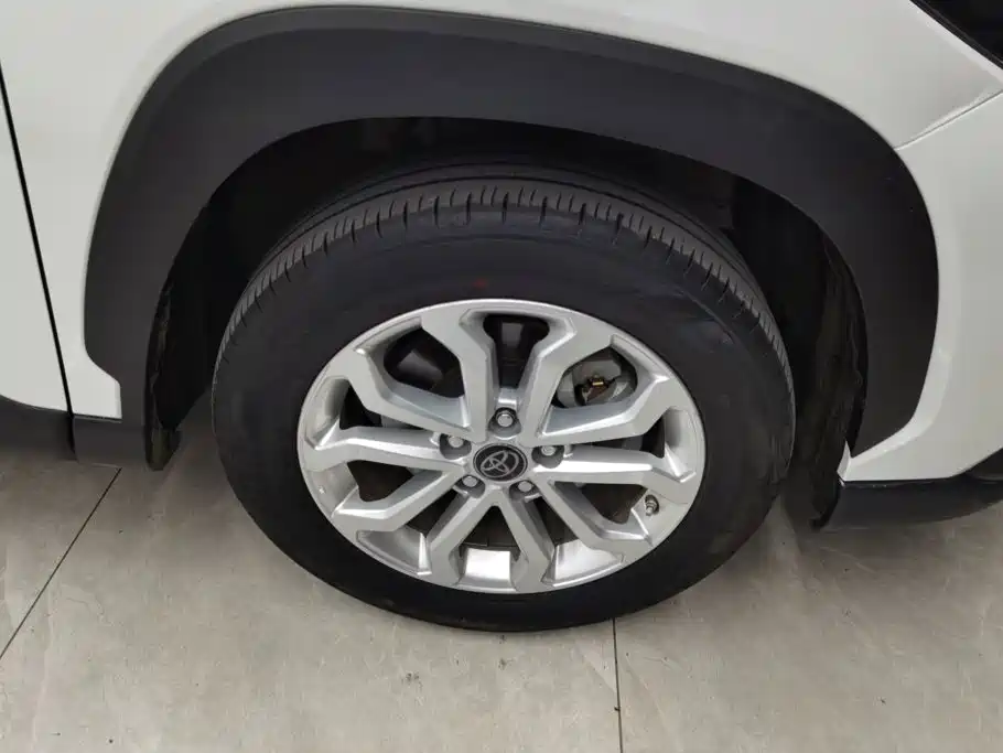 Toyota Frontlander — миниатюра 6