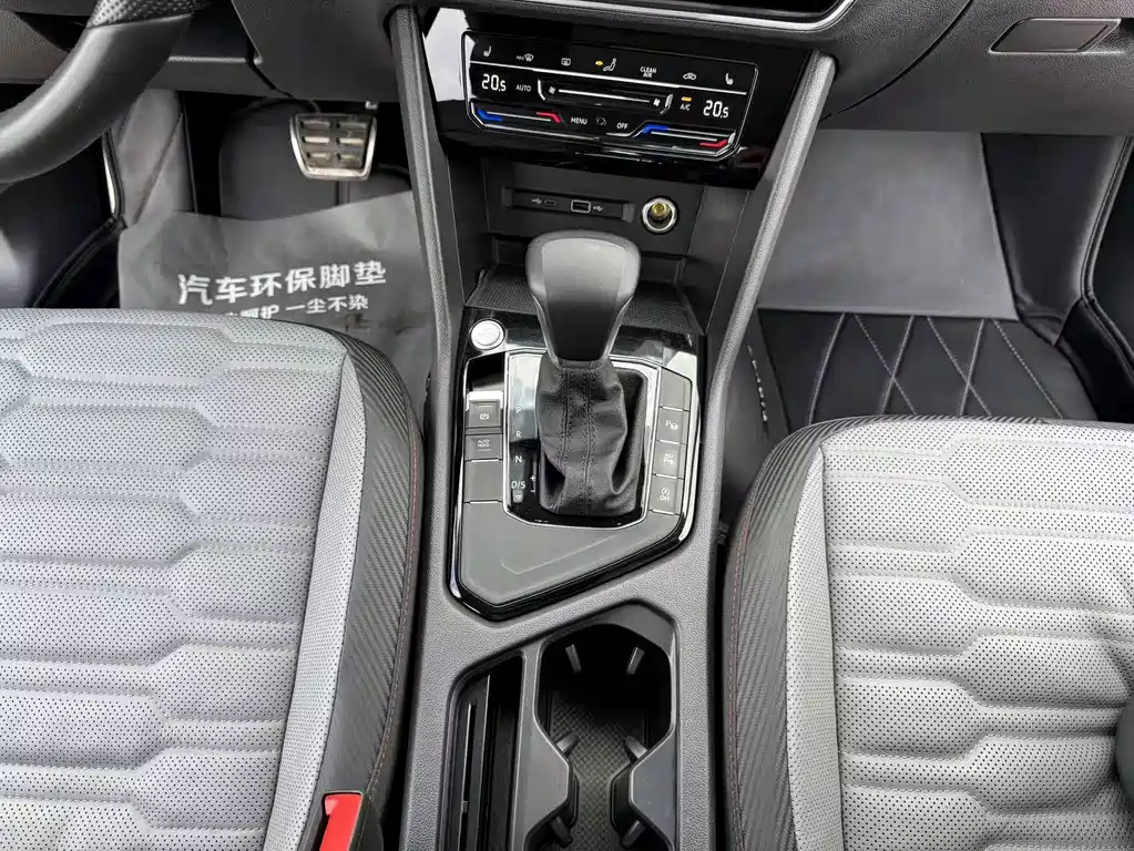 Volkswagen Tiguan X — миниатюра 32