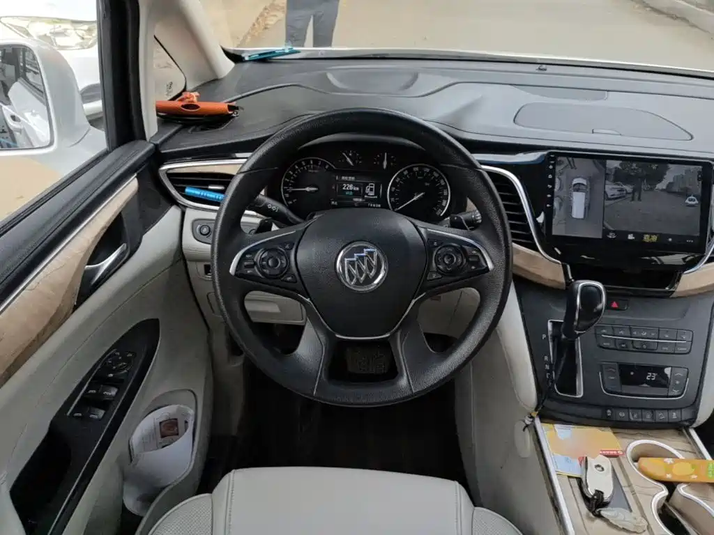 Buick GL8 — миниатюра 11