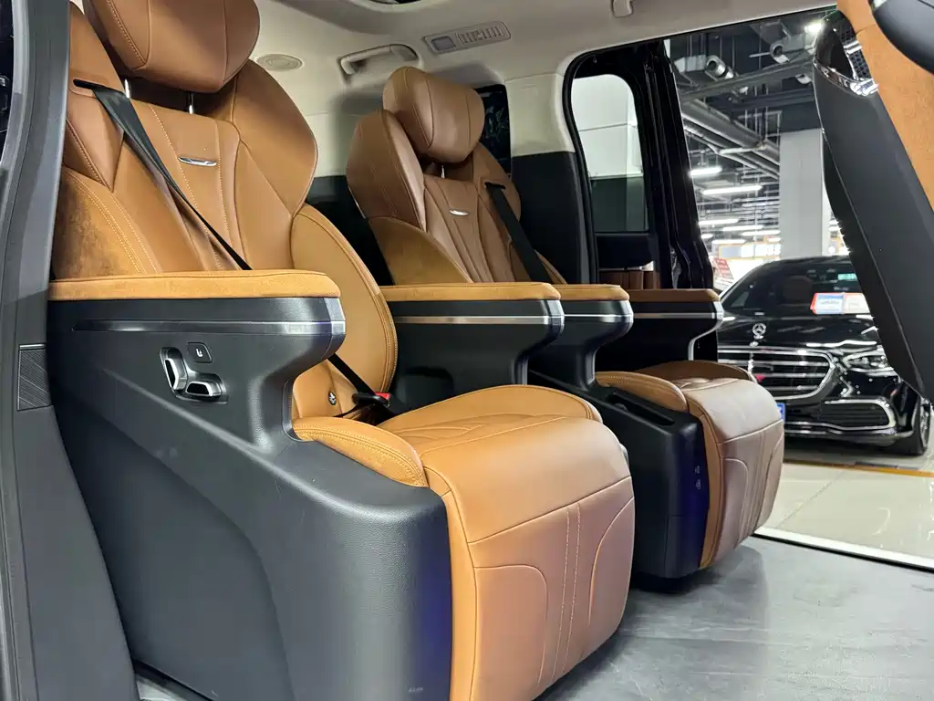 Hongqi Hongqi HQ9 PHEV — миниатюра 19