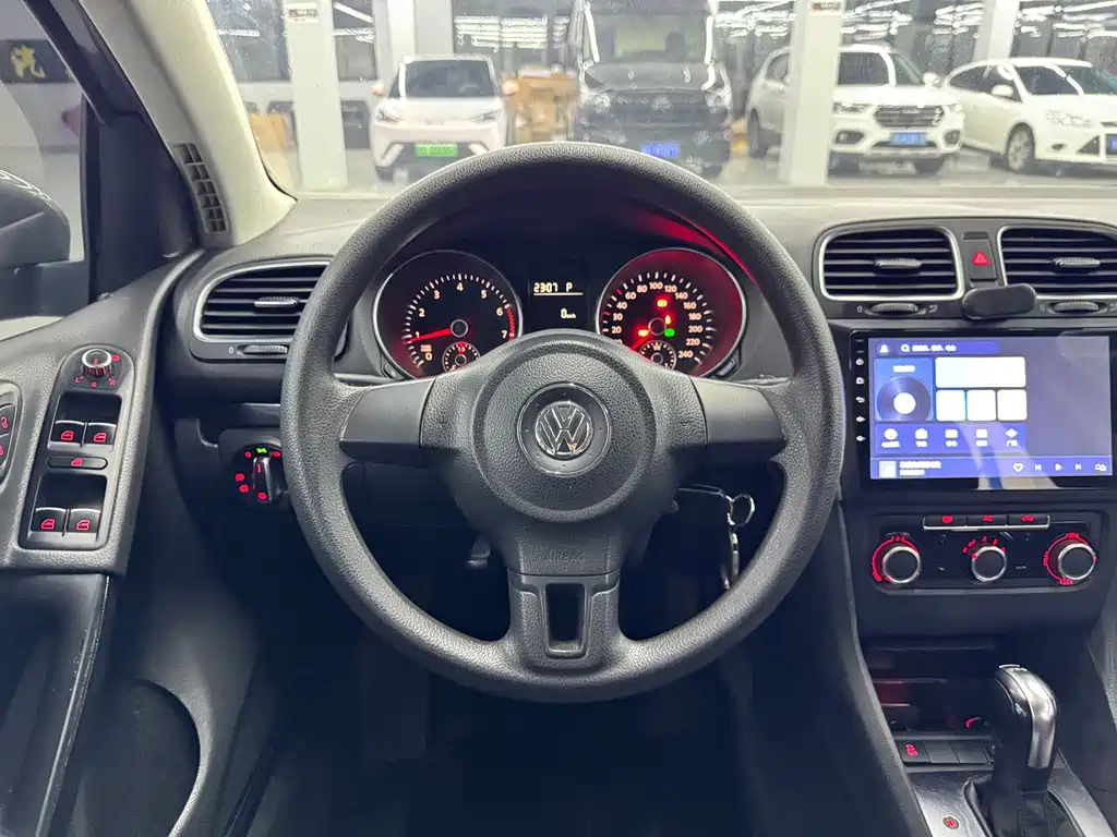 Volkswagen Golf — миниатюра 11