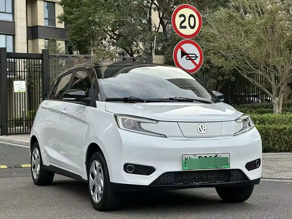 Dongfeng EV YOUNG Guang Xiaoxin — миниатюра 3