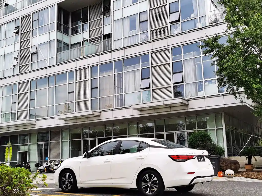 Nissan Sylphy — миниатюра 6