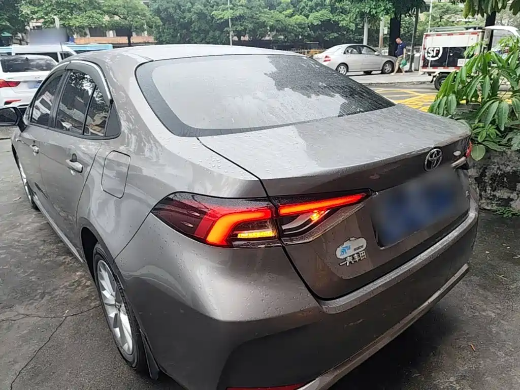Toyota Corolla — миниатюра 5