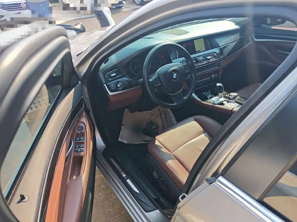 BMW 5 Series — миниатюра 16