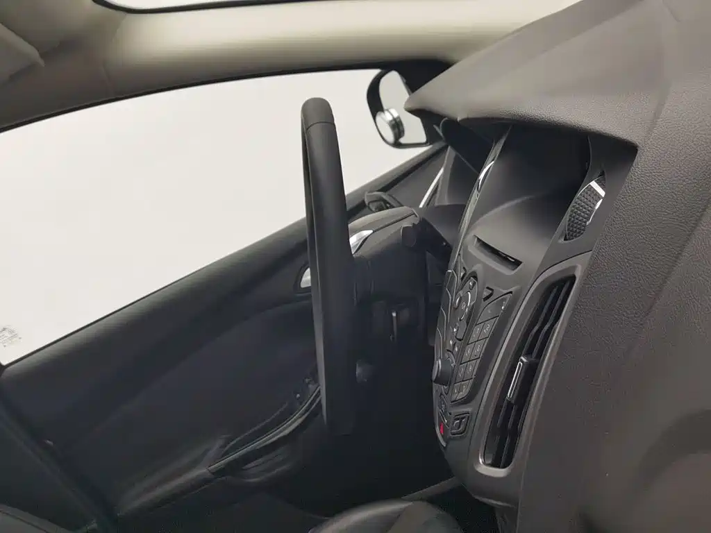Ford Focus — миниатюра 22