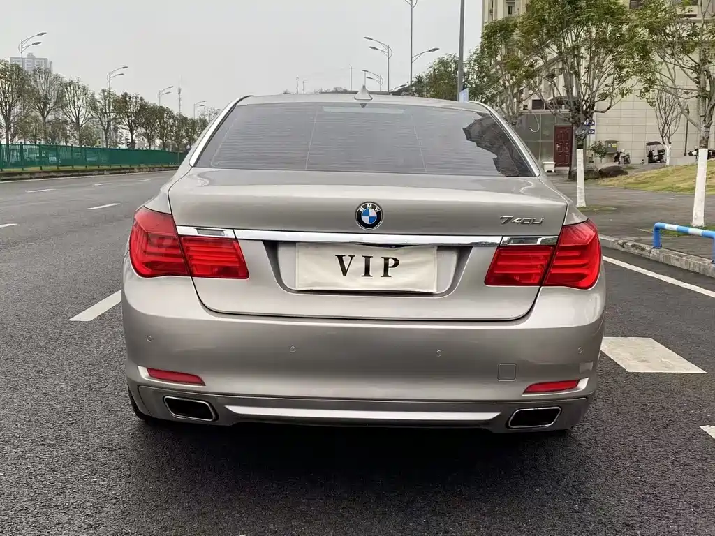 BMW 7 Series 7 2011 740Li