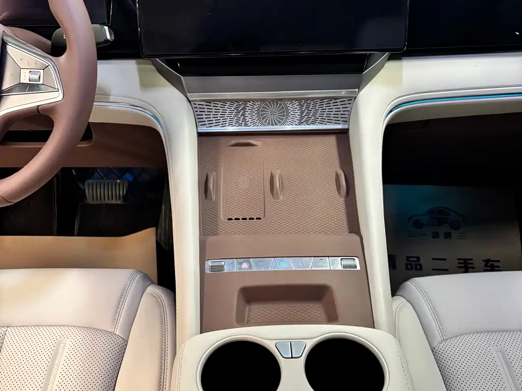 BYD Xia — миниатюра 10
