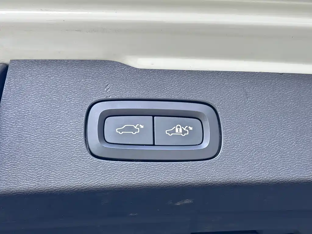 Volvo V60 — миниатюра 20