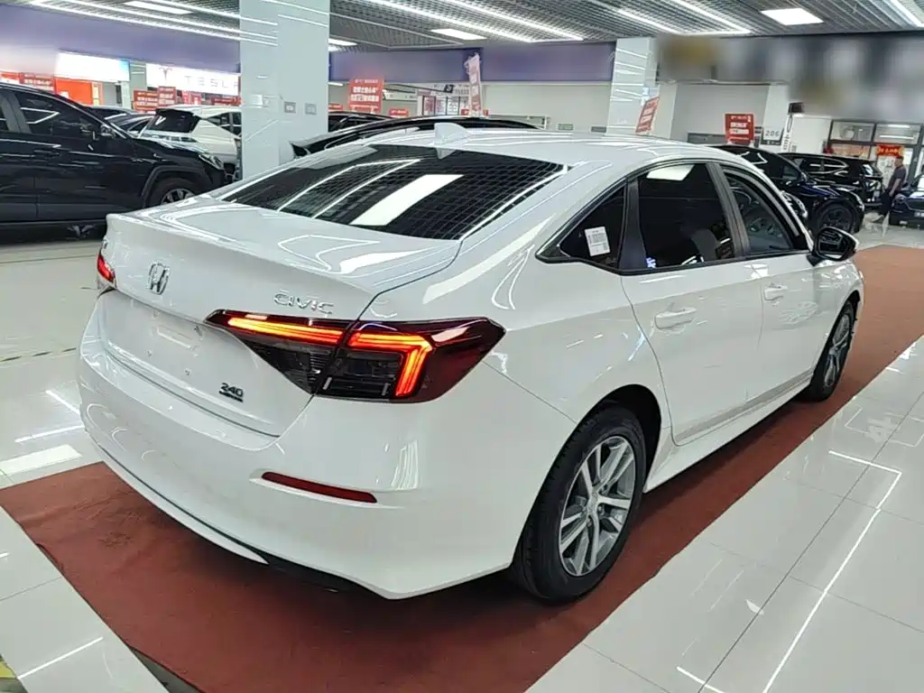Honda Civic — миниатюра 7